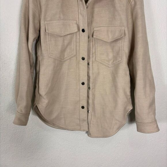 Abercrombie & Fitch Sand Colored Collared Button Front Shirt Jacket - Picture 4 of 6